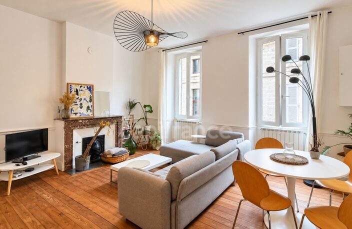 AVIGNON INTRA-MUROS – APPARTEMENT DE CARACTÈRE – RÉNOVÉ – POTENTIEL LOCATIF — photo 5