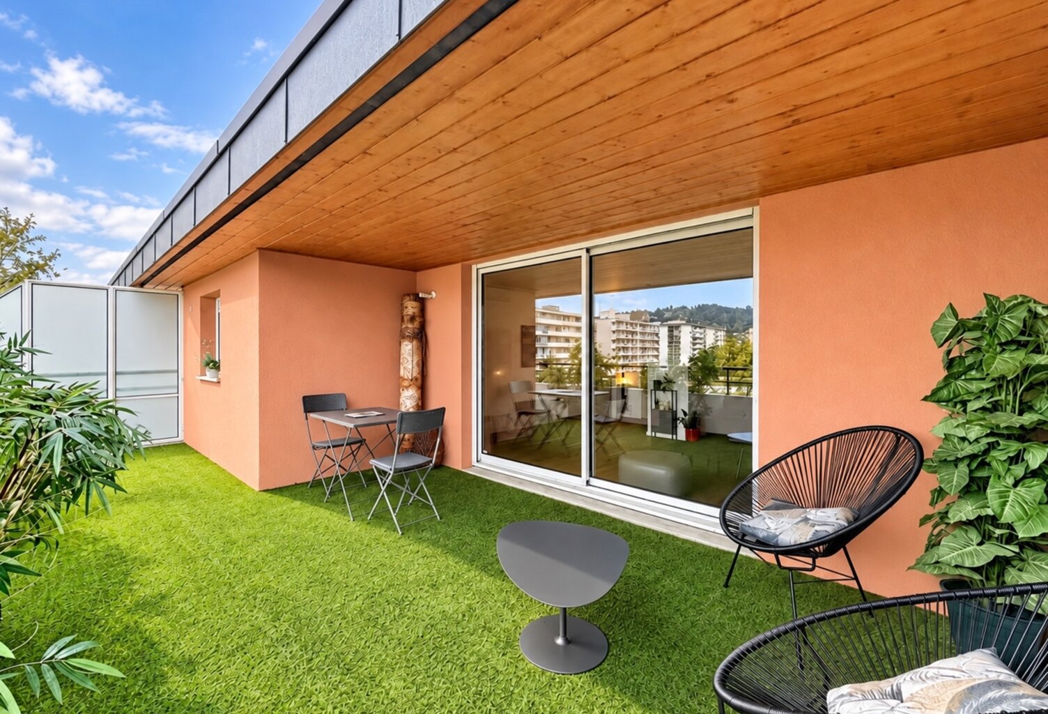 SUPERBE T2 TRAVERSANT AU DERNIER ÉTAGE AVEC DEUX TERRASSES, CAVE ET GARAGE ANNEMASSE (74) — photo 1