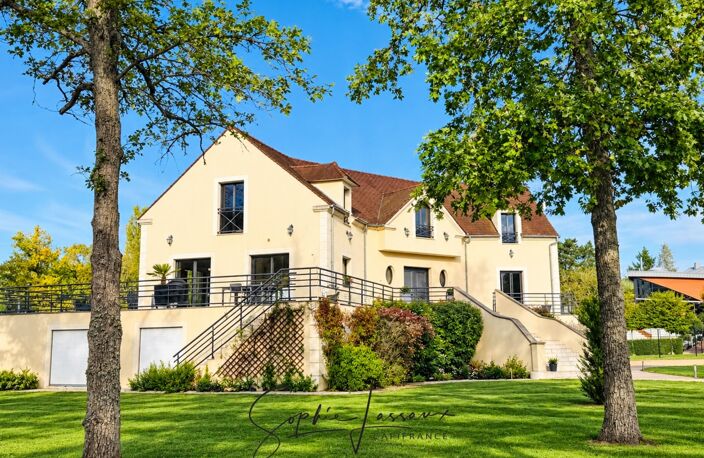 Moisson – Villa lumineuse de 280 m² dans un écrin de verdure aux portes de Paris — photo 3