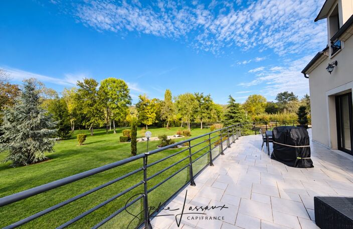 Moisson – Villa lumineuse de 280 m² dans un écrin de verdure aux portes de Paris — photo 5