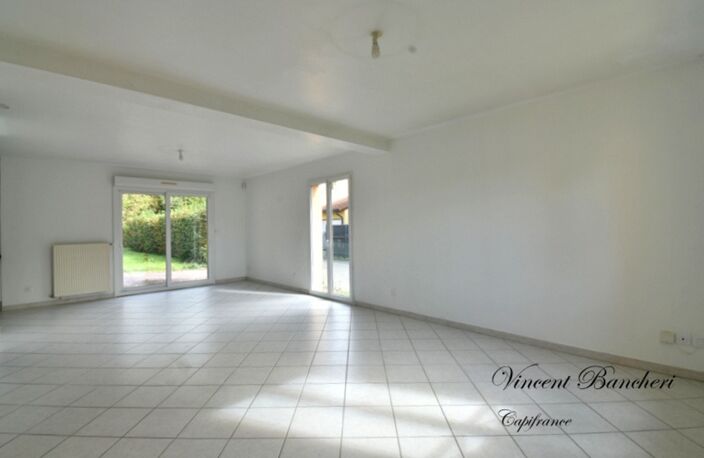 REIGNIER– MAISON FAMILIALE DE 117 M² AVEC JARDIN, 4 CHAMBRES, GARAGE FERMÉ ET PARKING PRIVATIF — photo 2