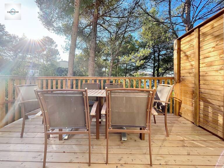 DOMAINE DE PONT ROYAL, maison  de 45 m2 dans la nature, climatisée , élevée d'un étage, 2 chambres, mitoyenne d'un seul côté, piscine privative, emplacement numéroté pour véhicule — photo 1