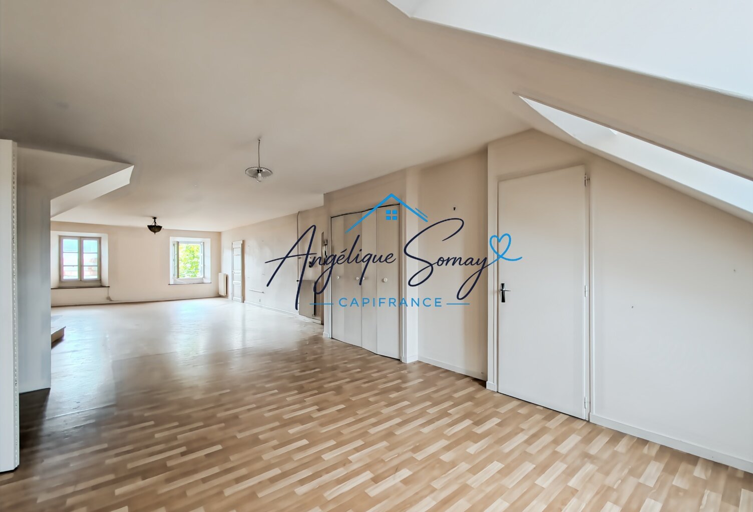 Appartement à rénover au cœur de Lons-le-Saunier – 164,83 m² pour donner vie à vos idées — photo 1