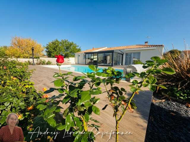 Maison de plain-pied avec belles prestations SURGERES (17) — photo du bien