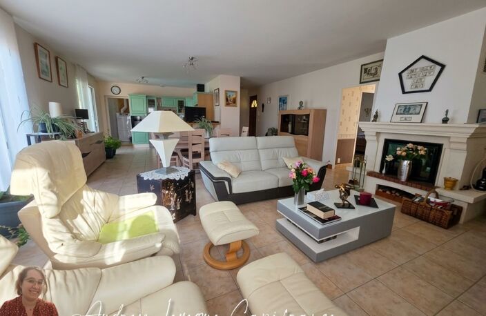 Maison de plain-pied avec belles prestations SURGERES (17) — photo 3