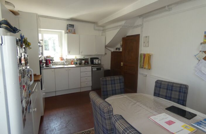 Maison à vendre 6 pièces proche de PONT D'OUILLY (14) de 120 m² habitables sur 1,5 Ha de terrain et dépendances — photo 5