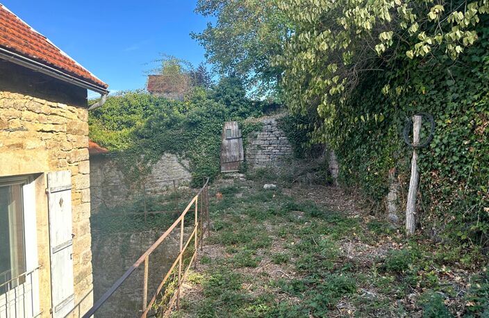 VITTEAUX – MAISON D’ENVIRON 140 M² AVEC JARDIN, DÉPENDANCE ET GRENIER AMÉNAGEABLE — photo 4