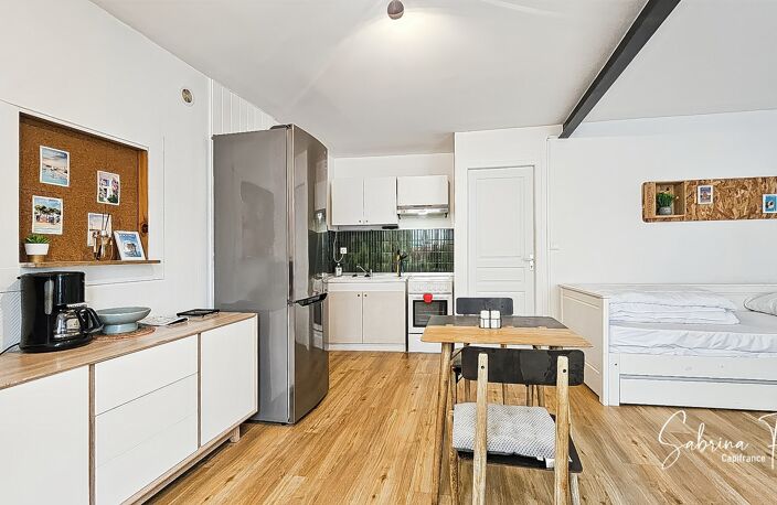 PORTE ROYALE - APPARTEMENT T1 VENDU MEUBLÉ ET LIBE DE TOUT OCCUPANT — photo 2