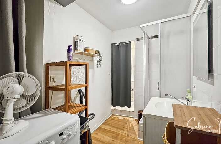 PORTE ROYALE - APPARTEMENT T1 VENDU MEUBLÉ ET LIBE DE TOUT OCCUPANT — photo 5