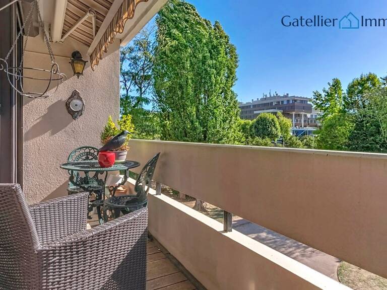 3 PIÈCES RÉNOVÉ – BALCON PLEIN SUD – 3 PLACES DE PARKING — photo 1