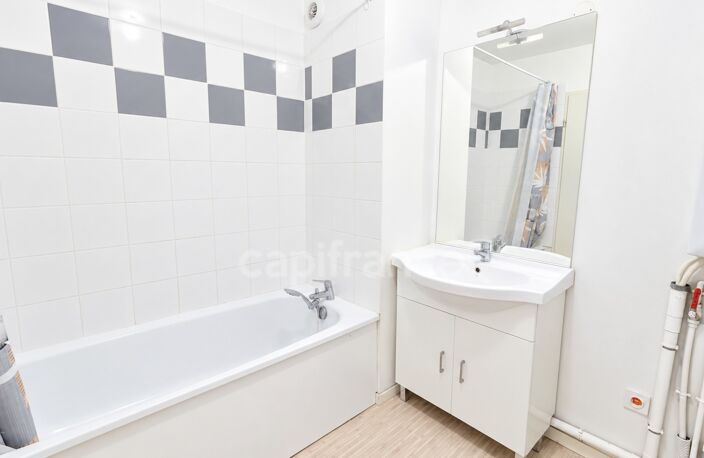 T2 56 m2 avec balcon vue parc +parking sécurisé -  62 000 € — photo 4