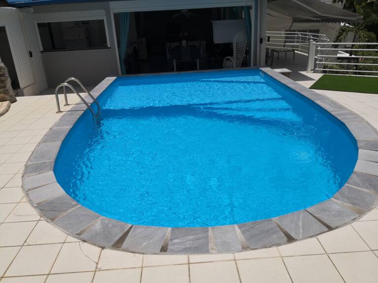 Dpt Guadeloupe (971), à vendre LE GOSIER maison P5 — photo 1