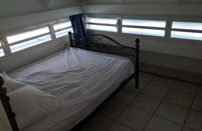 Dpt Guadeloupe (971), à vendre LE GOSIER maison P5 — photo 5
