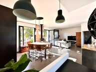 MARSEILLE 9ᵉ – BONNEVEINE | MAISON DE CHARME DE 120M2 AVEC PISCINE, JARDIN ET PRESTATIONS DE QUALITÉ — photo 3