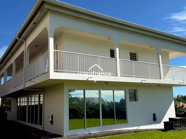 Maison à vendre 4 pièces SAINT BENOIT (974) — photo du bien
