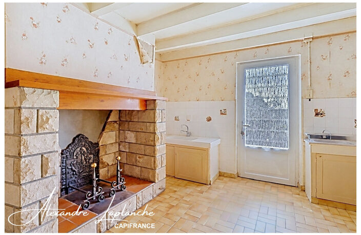 Dpt Tarn et Garonne (82), à Saint-Arroumex, à vendre maison 4 pièces à réinventer avec dépendances et hangar pour donner de la place à vos projets ! — photo 5