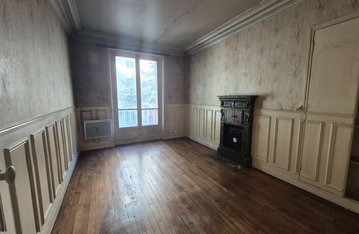 Appartement à vendre 3 pièces de charme avec moulures, cheminées et parquet PARIS 12EME ARRONDISSEMENT (75) — photo 3