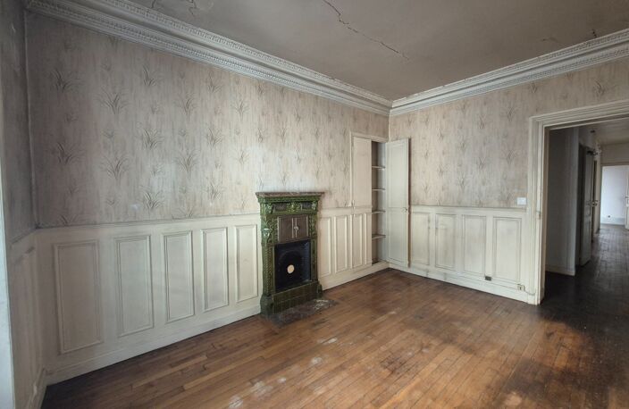 Appartement à vendre 3 pièces de charme avec moulures, cheminées et parquet PARIS 12EME ARRONDISSEMENT (75) — photo 4