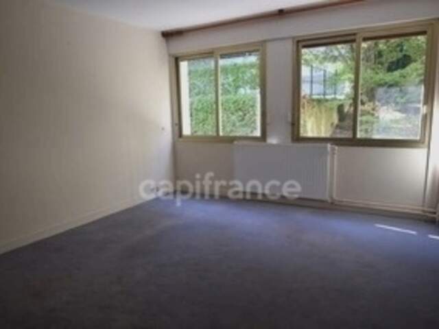 Appartement à vendre 1 pièces SAINT CLOUD (92) — photo du bien