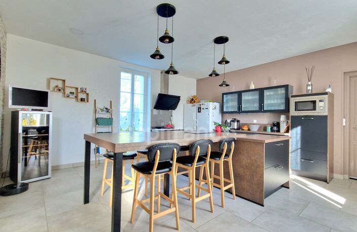 THOUARS, Maison de Maître de 170 m2 avec piscine — photo 3