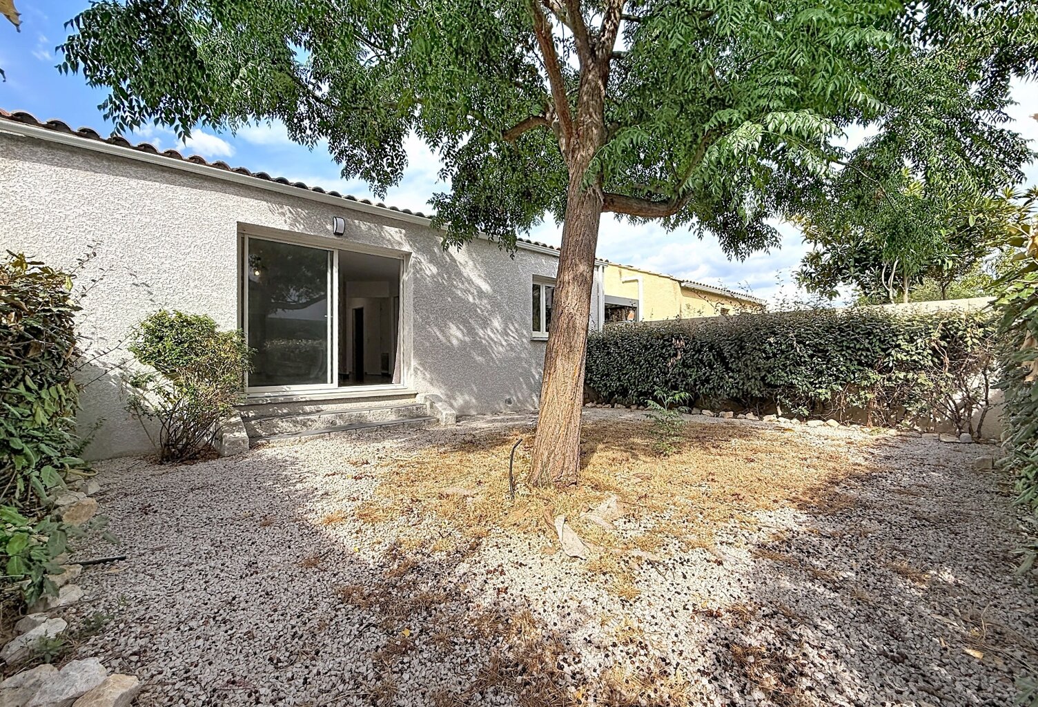 GIGNAC (34) Maison à vendre 4 pièces de plain pied 92 m2, 250 m2 de terrain, garage, parking — photo 1