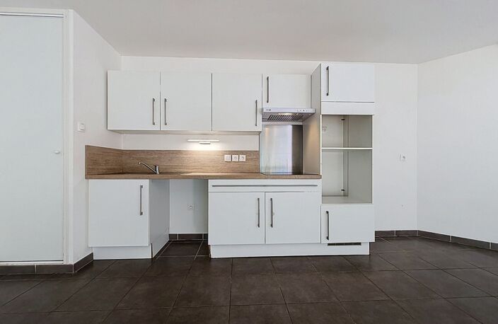 GIGNAC (34) Maison à vendre 4 pièces de plain pied 92 m2, 250 m2 de terrain, garage, parking — photo 5