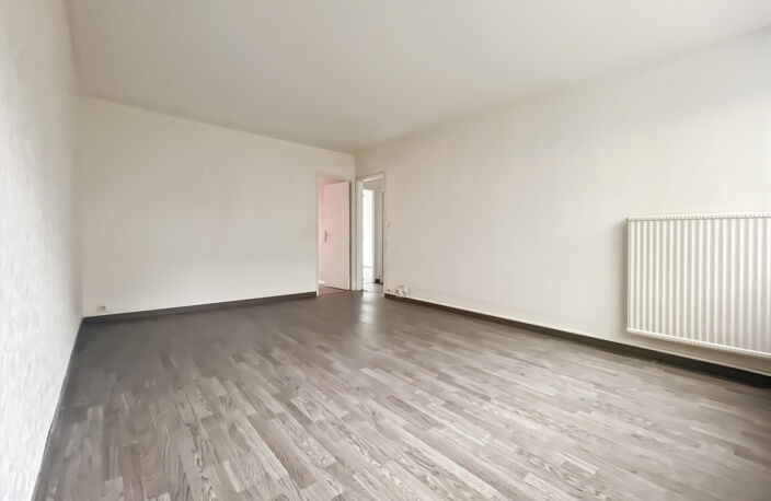 Dijon, Proche Centre-ville Appartement Type 4 Traversant de 82m2 — photo 2