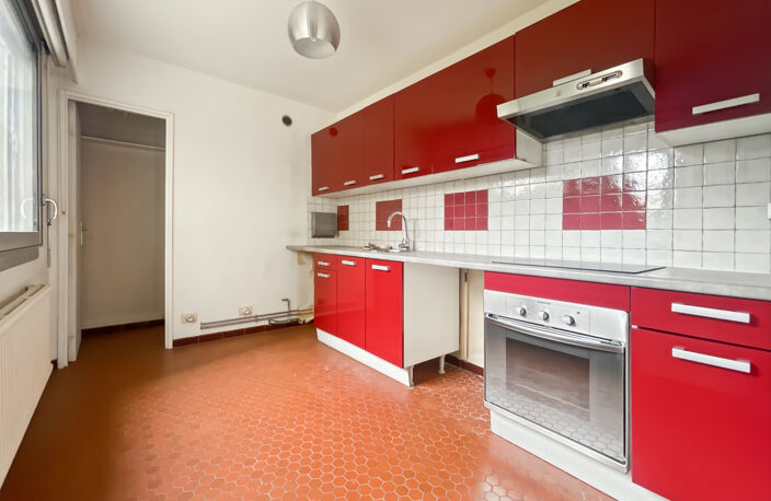 Dijon, Proche Centre-ville Appartement Type 4 Traversant de 82m2 — photo 3