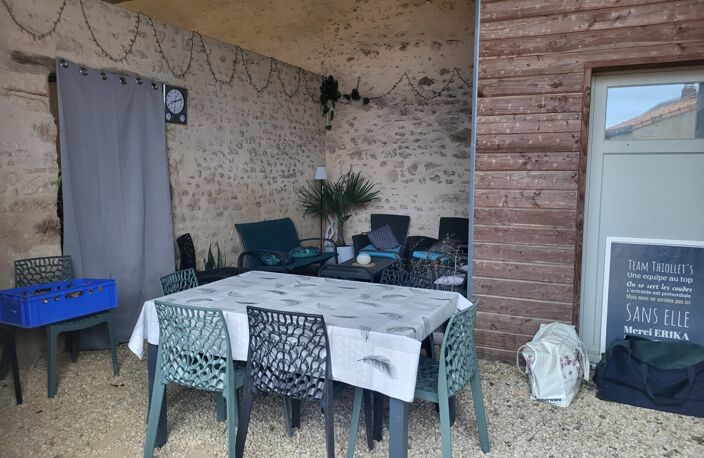 Maison à vendre 8 pièces (79) Terrain 867 m² — photo 2
