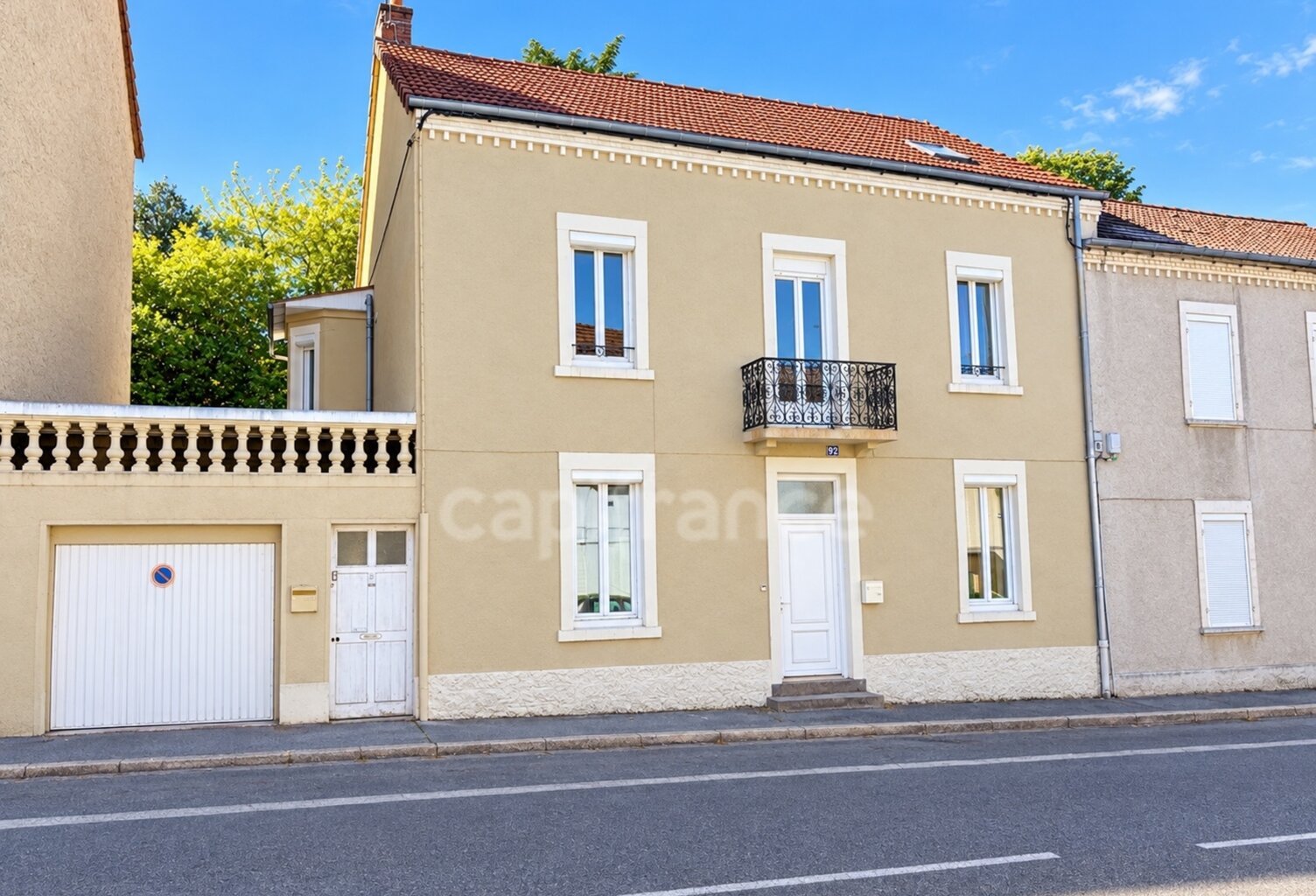 Immeuble à vendre LE CREUSOT (71) — photo 1