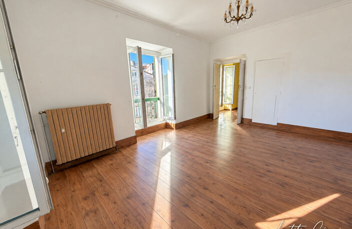 BASTIA – BOULEVARD PAOLI : PLUS DE 130 M² AU DERNIER ÉTAGE AVEC ASCENSEUR — photo 3