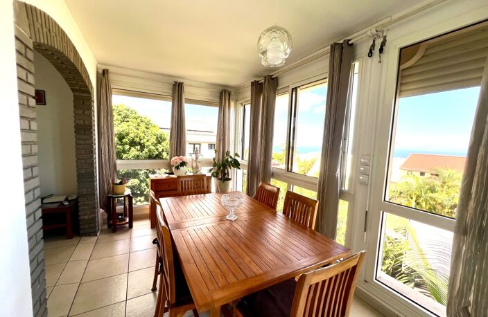 Appartement à vendre 4 pièces vue mer SAINT GILLES LES HAUTS (974) — photo 3
