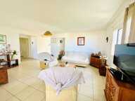 Appartement à vendre 4 pièces vue mer SAINT GILLES LES HAUTS (974) — photo 4