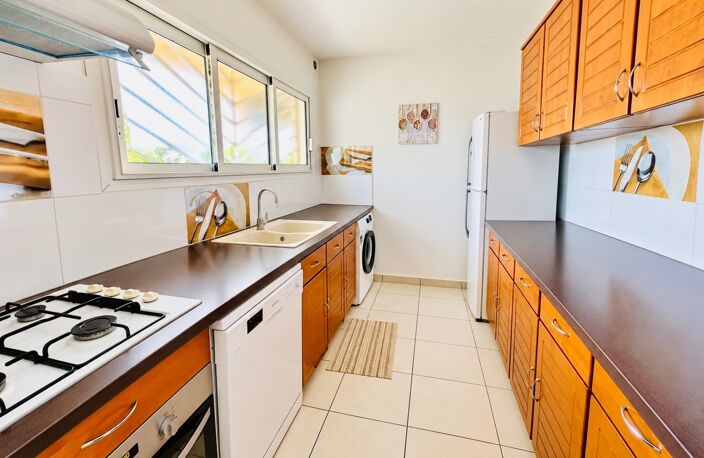 Appartement à vendre 4 pièces vue mer SAINT GILLES LES HAUTS (974) — photo 5
