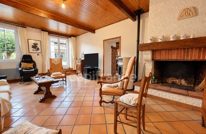 RIEUMES – maison T8 de 208 m², 200 m² de dépendances, combles aménageables de 90 m² et terrain de 1 500 m² – DPE C — photo 4