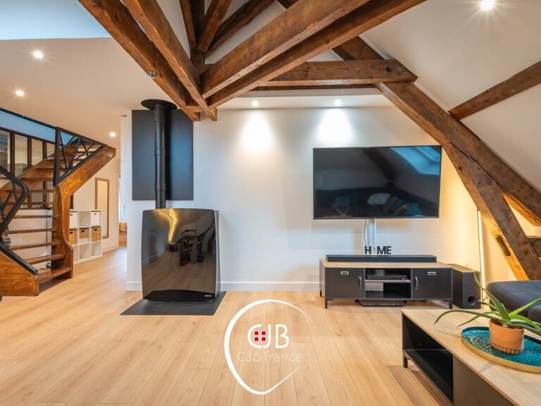 La Rochette : appartement de 111,5 m² Carrez aux superbes volumes — photo 1