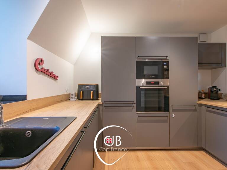 La Rochette : appartement de 111,5 m² Carrez aux superbes volumes — photo 1