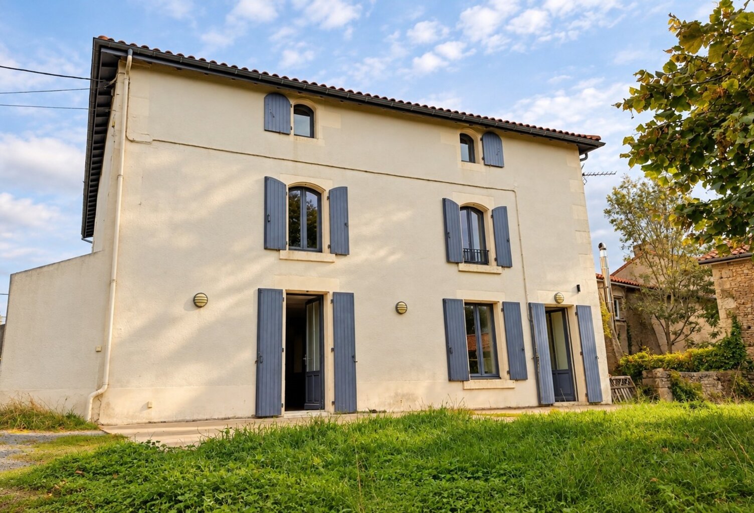 En Exclusivité CAPIFRANCE: à vendre Charme de l’ancien et douceur de vivre à SAIVRES(79) — photo 1