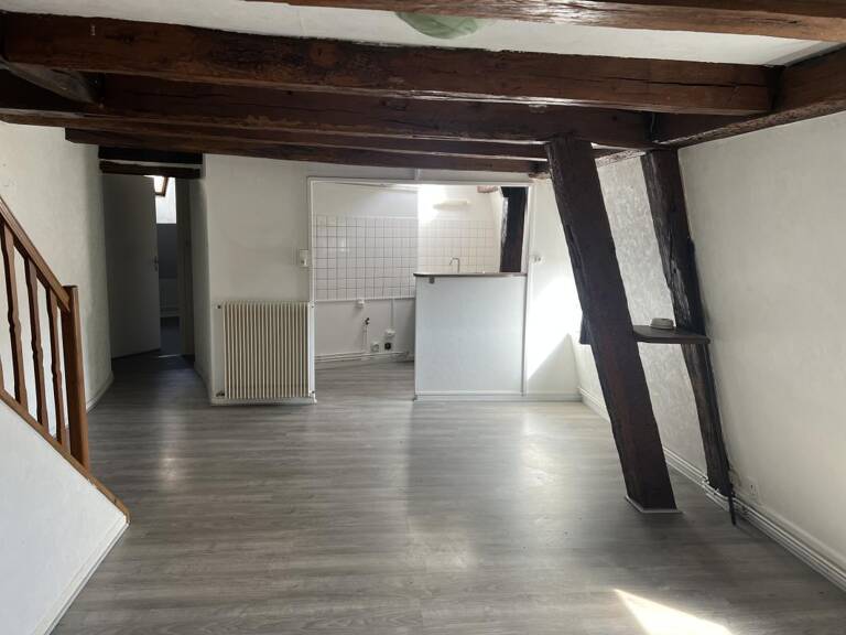 À LOUER – APPARTEMENT T4 DE 62,56 m² – VESOUL CENTRE-VILLE — photo 1