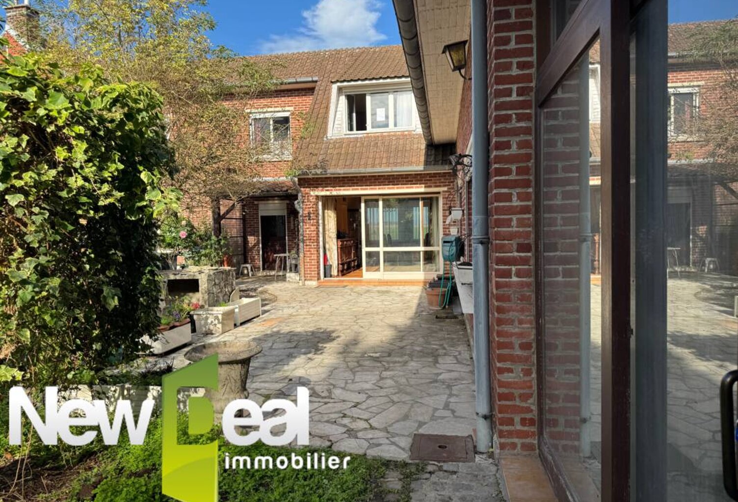 MAISON / 194m2 / GRANGE ET GARAGE — photo 1