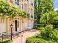 Marnes-la-Coquette — Appartement de réception avec jardin privatif au sein d’un château — photo 2