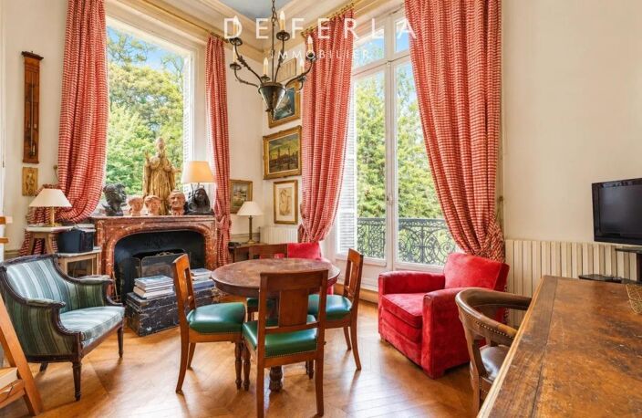 Marnes-la-Coquette — Appartement de réception avec jardin privatif au sein d’un château — photo 5