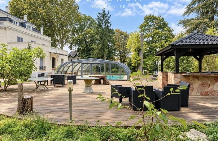 LE Mée-sur-Seine — Une demeure de caractère dans un écrin de verdure — photo 2