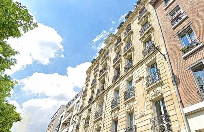 Studette au charme parisien – Rue du Sahel, Paris 12e — photo 3