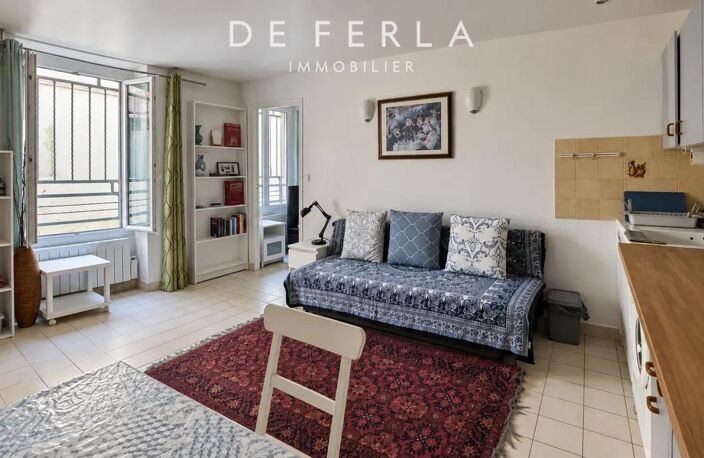 PARIS 15ᵉ – SÈVRES-LECOURBE / DUROC – 27 M² SUR COUR – EXPOSITION SUD – IDÉAL INVESTISSEUR — photo 2