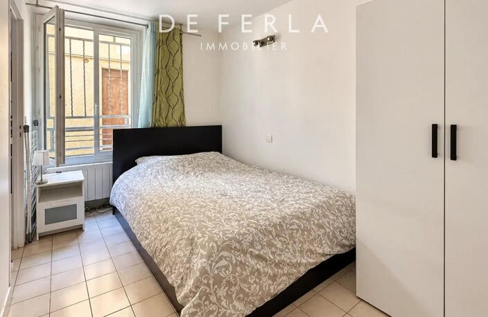 PARIS 15ᵉ – SÈVRES-LECOURBE / DUROC – 27 M² SUR COUR – EXPOSITION SUD – IDÉAL INVESTISSEUR — photo 3