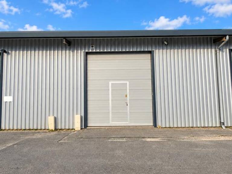 A Cestas - Local - entrepôt de 160 m² — photo 1