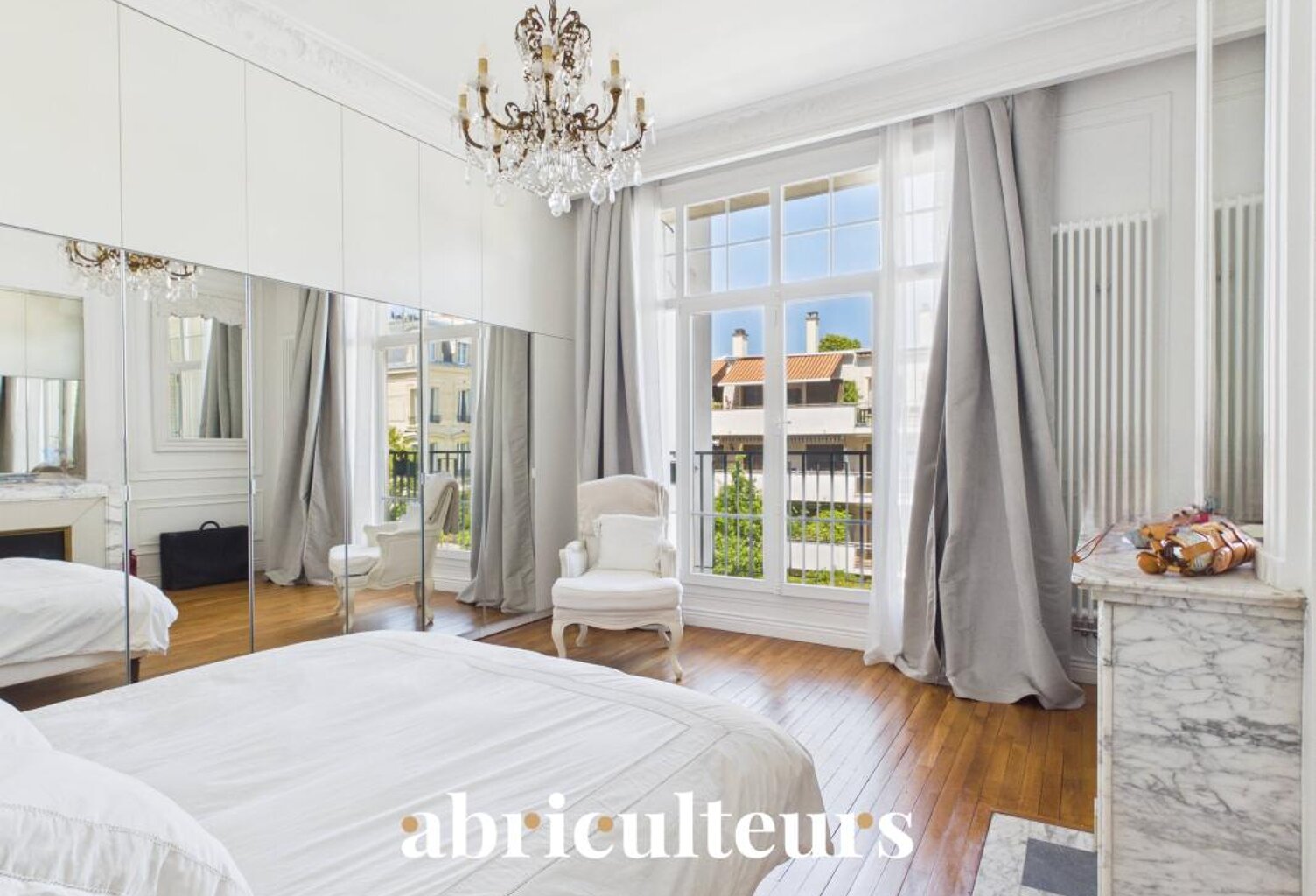 Appartement familial - 189 m² - 7 pièces - Charme de l'ancien - Saint-Mandé — photo 1