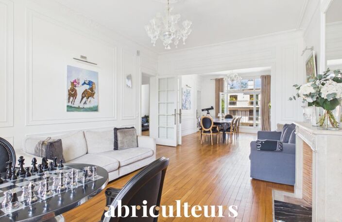 Appartement familial - 189 m² - 7 pièces - Charme de l'ancien - Saint-Mandé — photo 2