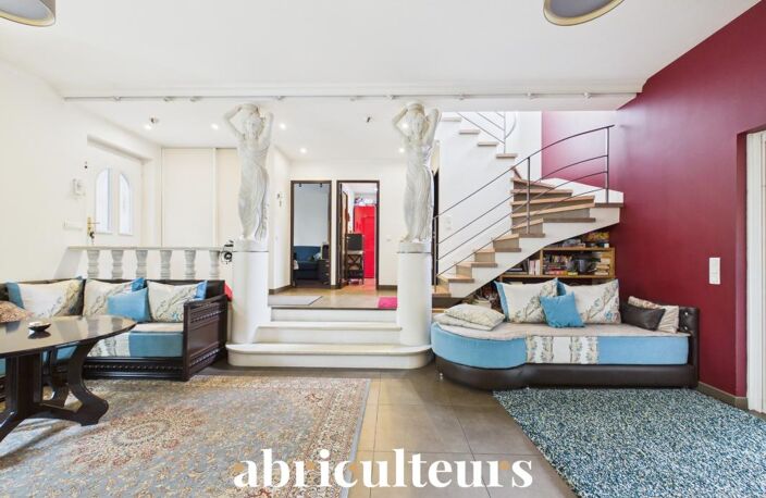 Belle maison contemporaine  avec dépendance - 185 m2  -  Terrasse et jardin -  Terrain  500m² –  Garage  - Colombes (92400) — photo 4